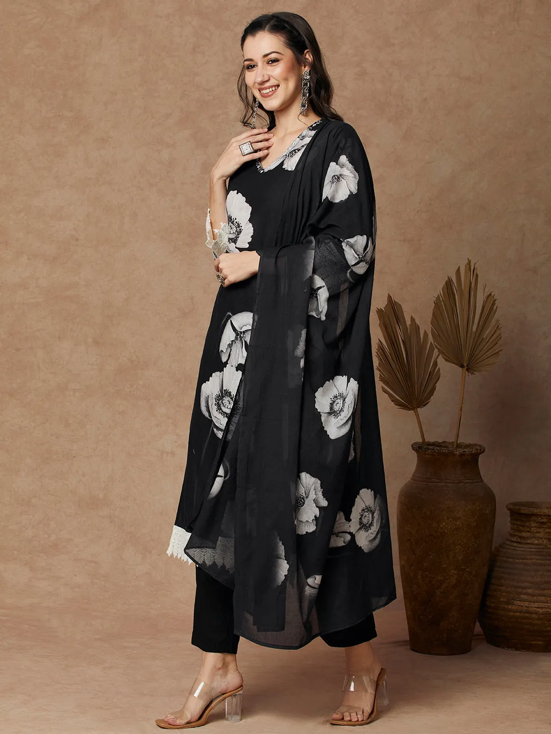 Abstract Floral Printed Straight Fit Kurta with Pant & Dupatta - Black