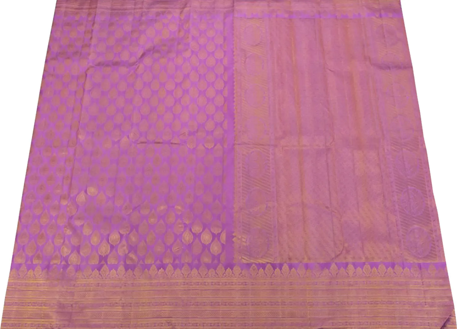 Elegant Pink Kanjiwaram Pure Silk Saree: Pure Luxury in Every Thread