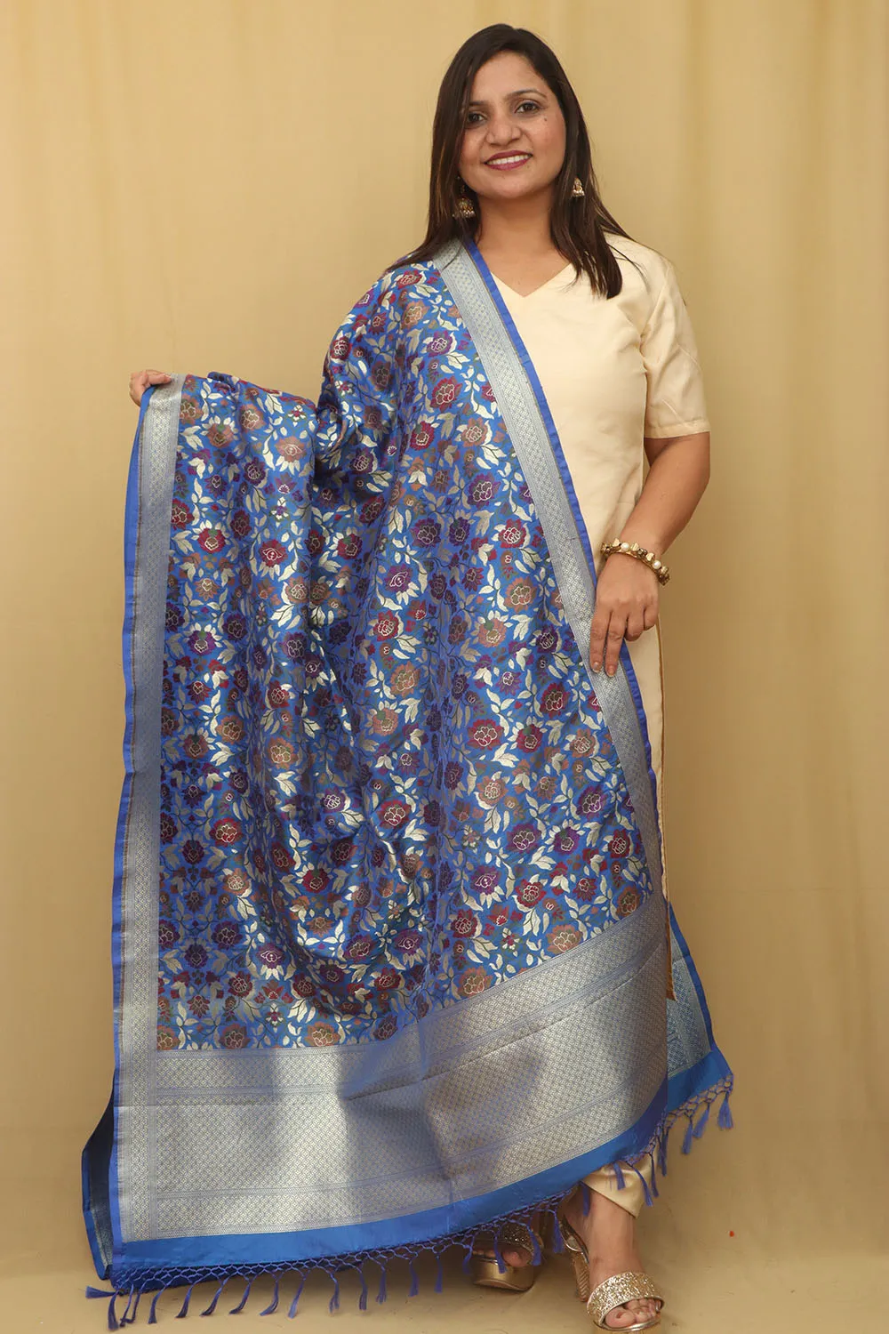 Exquisite Blue Banarasi Kimkhwab Design Silk Dupatta - Elegant and Luxurious