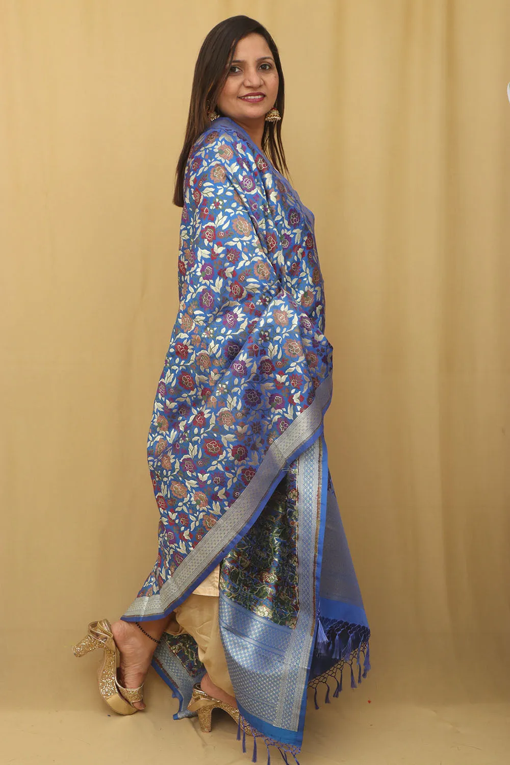 Exquisite Blue Banarasi Kimkhwab Design Silk Dupatta - Elegant and Luxurious