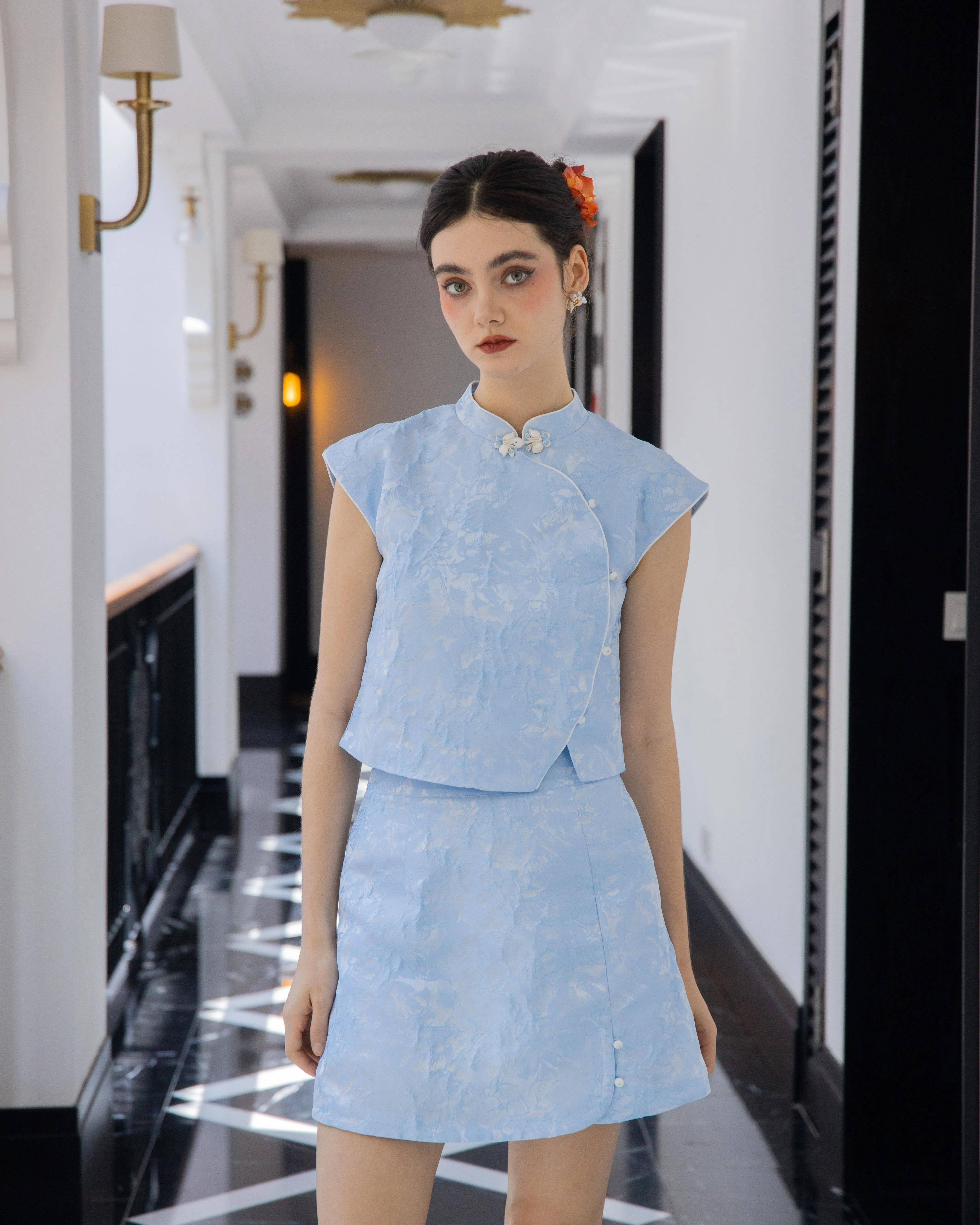 Spring Aura Embroidery Jade Button Cheongsam Top (Blue)
